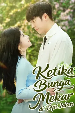 Ketika Bunga Mekar di Tepi Jalan